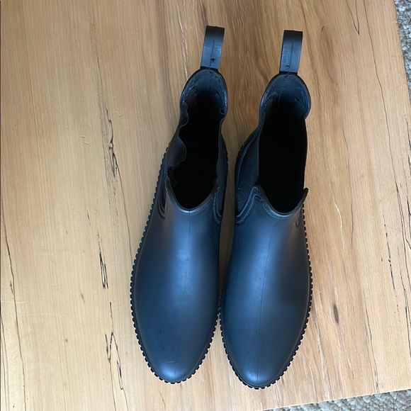 Black Rubber Chelsea Boots - Picture 2 of 3